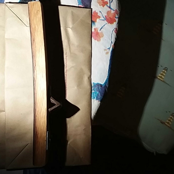 Eco Oak Wall Bottle Opener Wineguys Wood Stave nwt - Picture 4 of 7